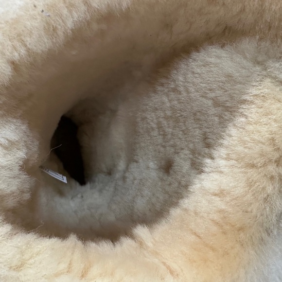 UGG Bailey Button Triplet Boots - Picture 6 of 11